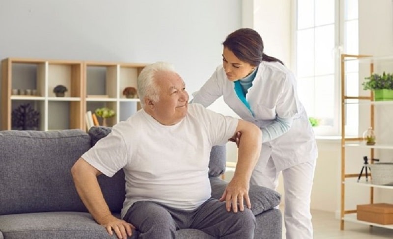 Quand faire appel à un service de maintien à domicile